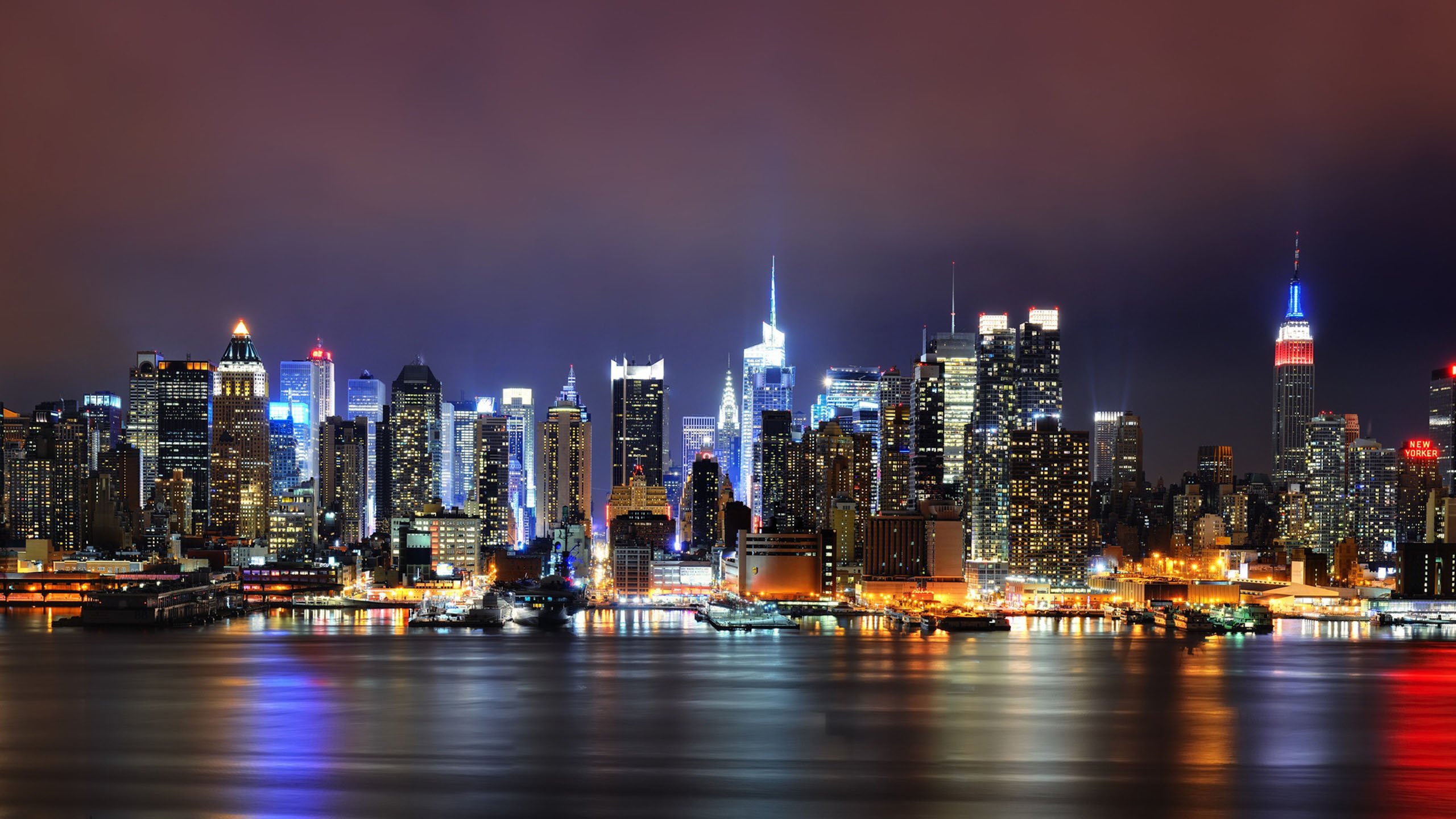 new-york-skyline-at-night-black-and-white
